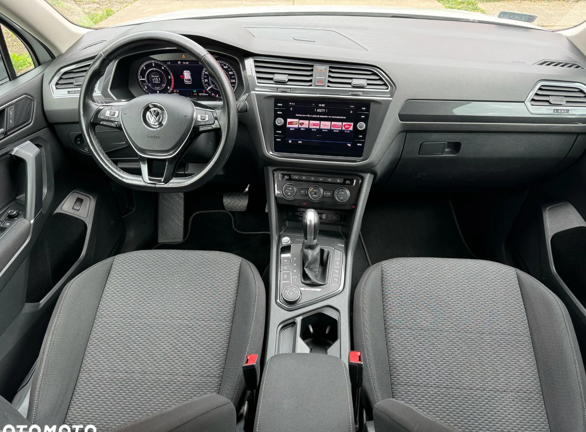 Volkswagen Tiguan cena 98000 przebieg: 127000, rok produkcji 2018 z Łódź małe 326